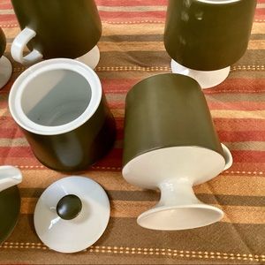 Mid Century Modern, Contempo Frost Set, 4 cups with cream & sugar, olive green
